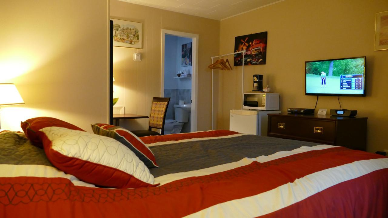 The White Horse Motel Cornwall Екстер'єр фото