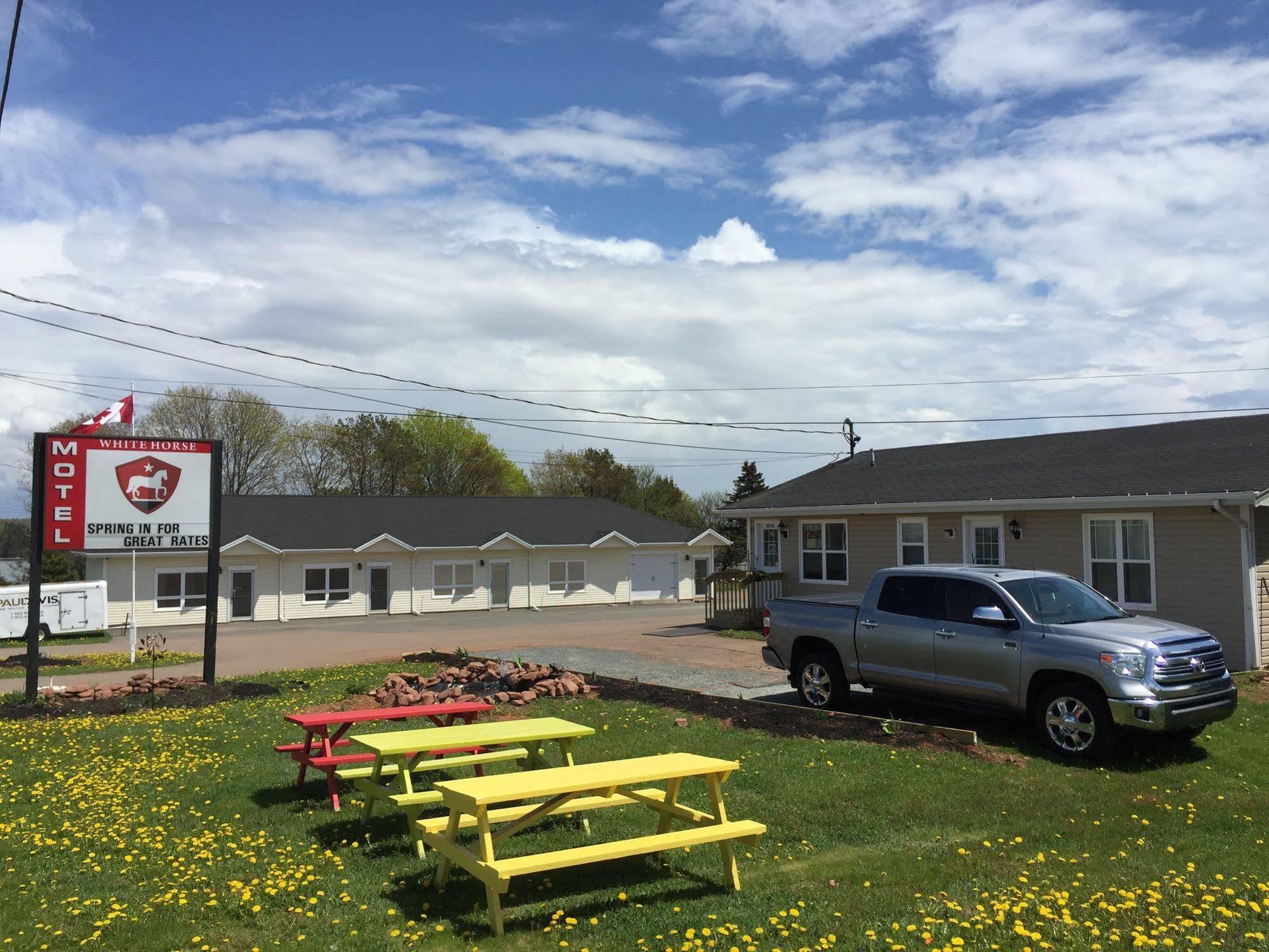 The White Horse Motel Cornwall Екстер'єр фото